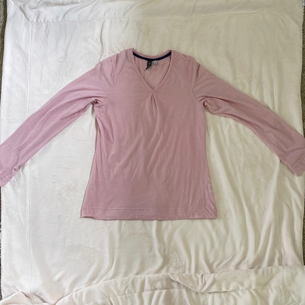 AUTHENTIC Ibex long sleeved v-neck top 100% merino wool size M